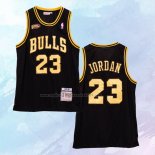 NO 23 Michael Jordan Camiseta Mitchell & Ness Chicago Bulls Negro2 1997-98